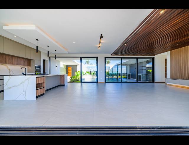 4 BEDROOM HOUSE FOR SALE IN ZULULAMI LUXURY COASTAL ESTATE